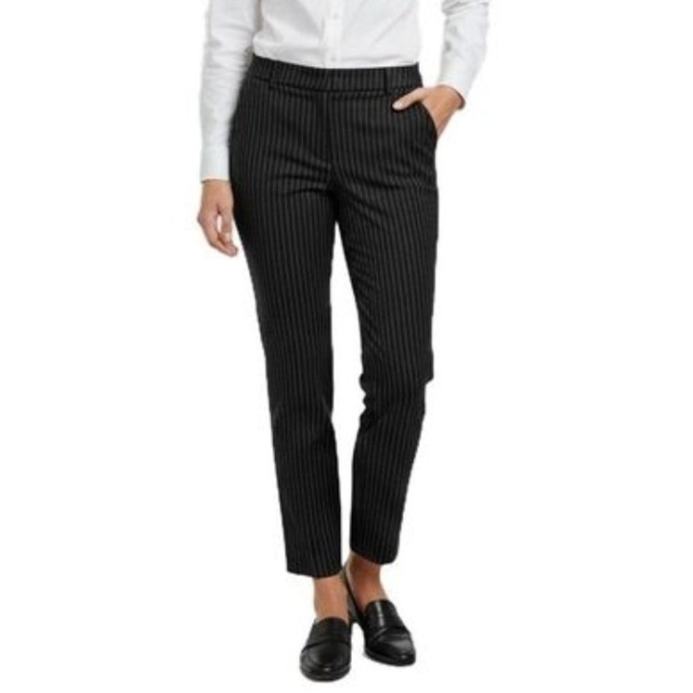 White House Black Market NWT WHBM The Slim Ankle Pinstripe Black Pants Size 0